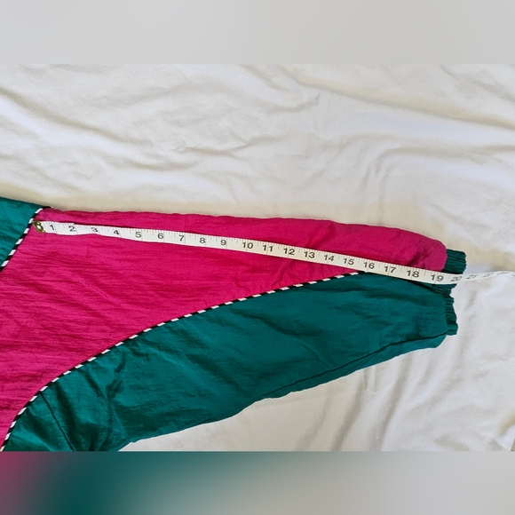 Vintage 80's Windbreaker - Picture 10 of 11